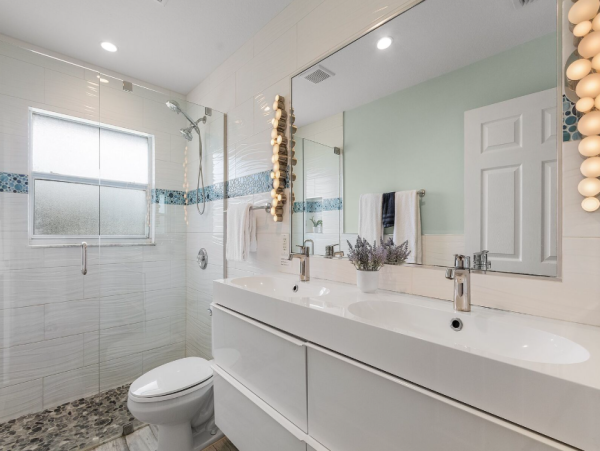 Luxury Cape Coral Retreat - 4 Bedroom Home with Private Pool